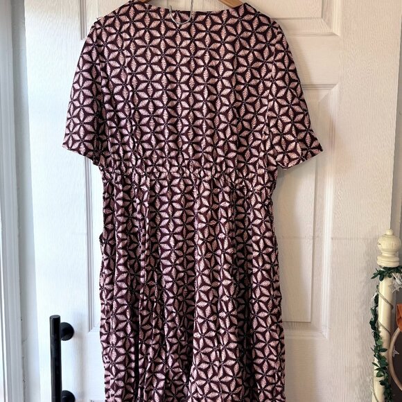 EUC Torrid Mini V-Neck Elastic Waist Dress Size 1 - Picture 4 of 6